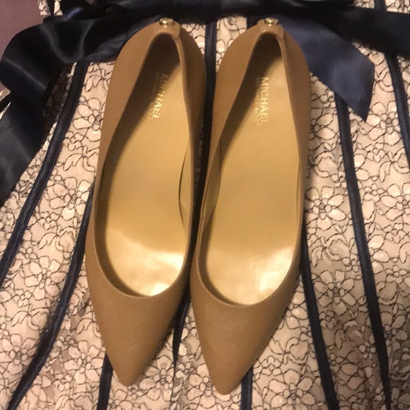 Michael Kors pumps - Picture 6 of 7